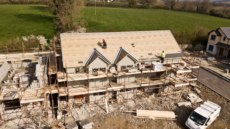 The Benefits of Hiring a Licensed and Insured Roofing Contractor